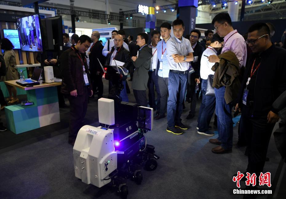 机器人安保亮相“华为中国生态伙伴大会2019”